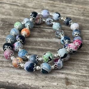 Colorful orca stretch bracelet silver tone black blue pink beads beaded NEW dyed